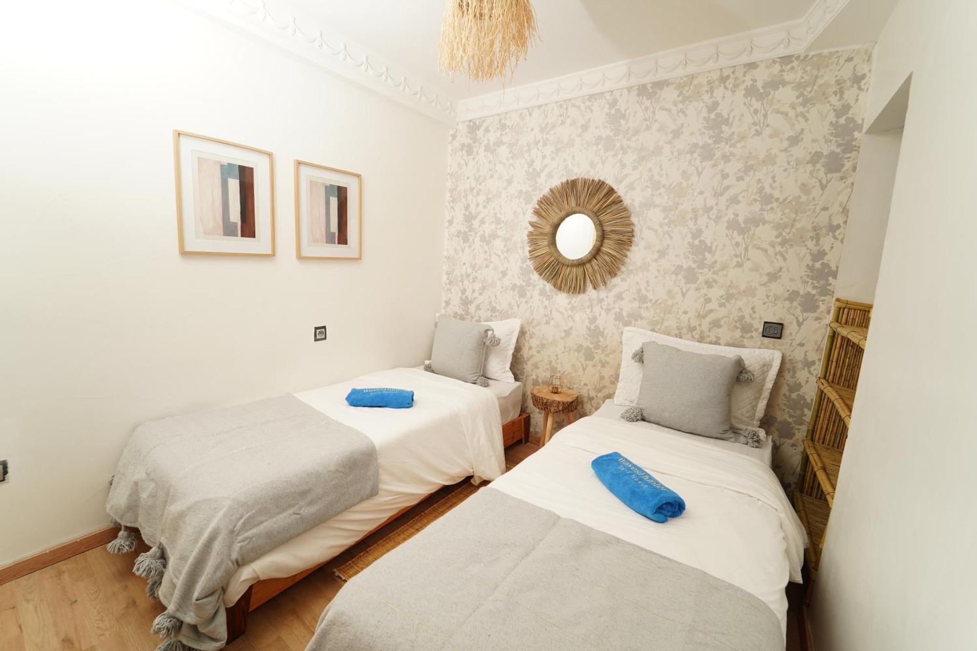 Waves Hunter Surf House Bed & Breakfast Агадир Екстериор снимка