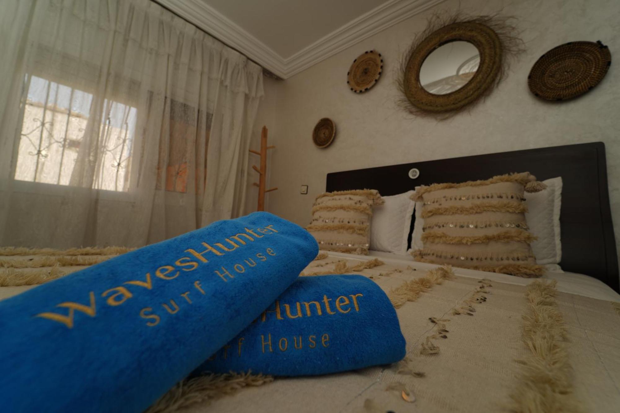 Waves Hunter Surf House Bed & Breakfast Агадир Екстериор снимка