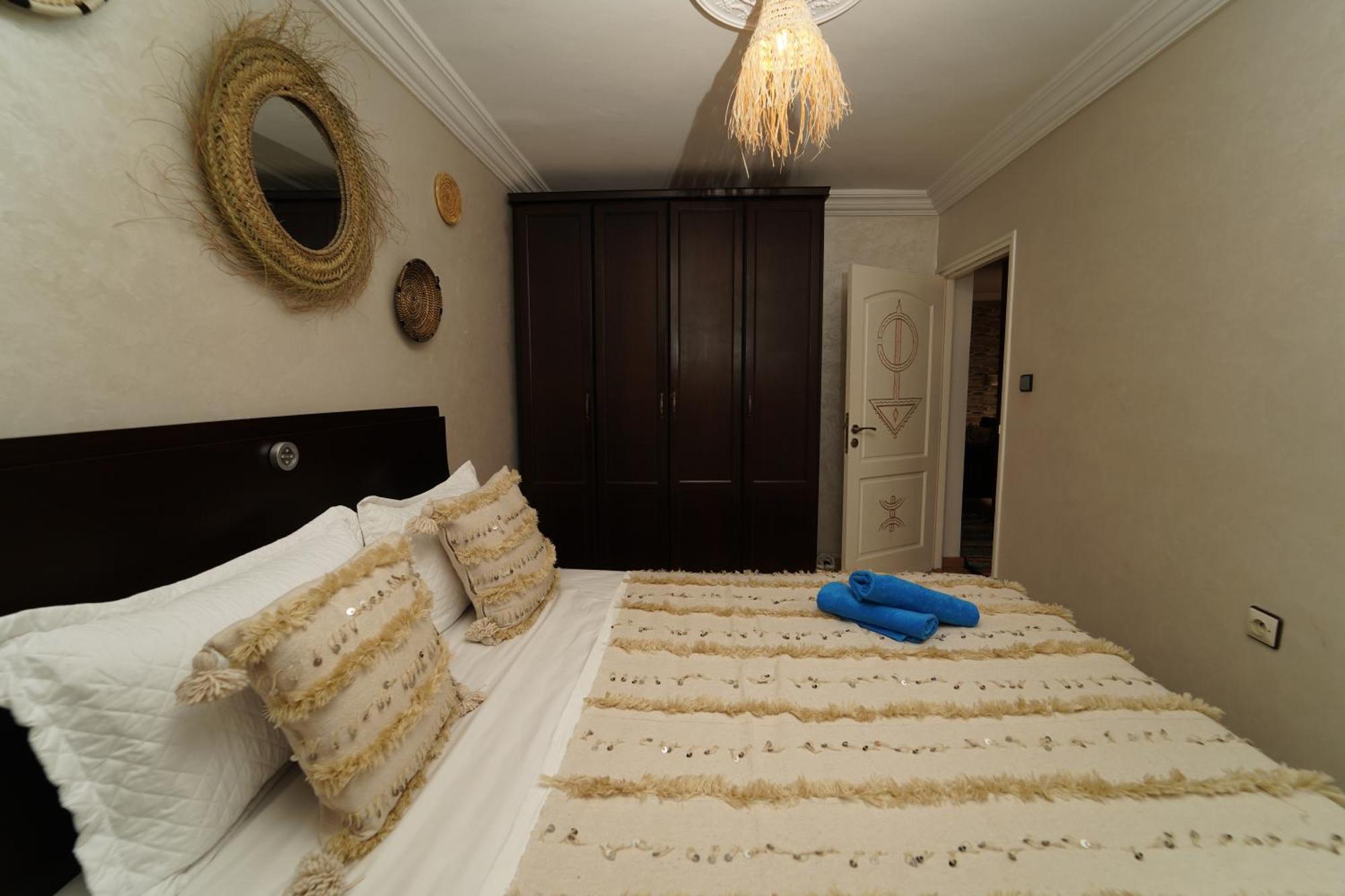 Waves Hunter Surf House Bed & Breakfast Агадир Екстериор снимка