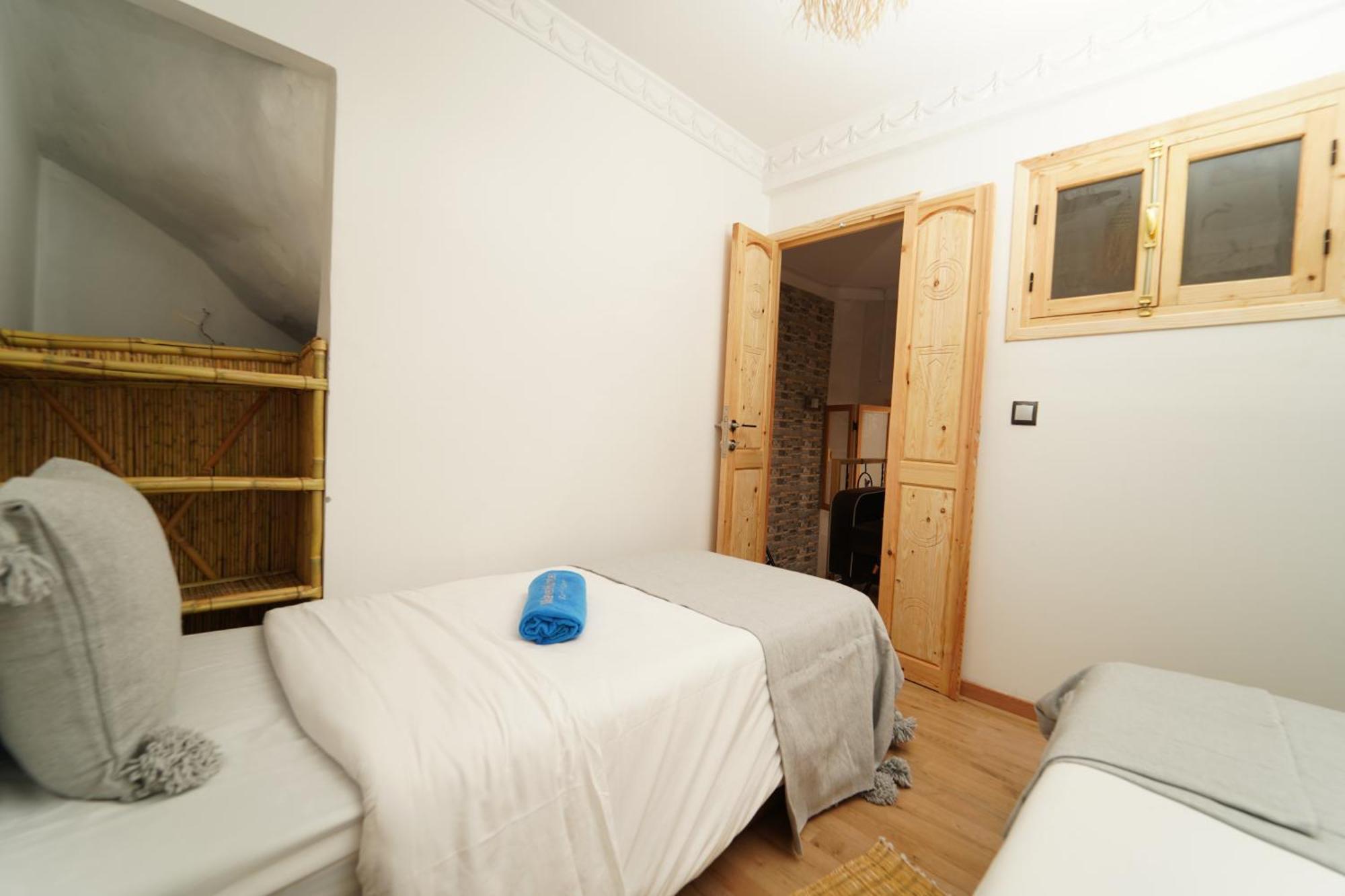Waves Hunter Surf House Bed & Breakfast Агадир Екстериор снимка